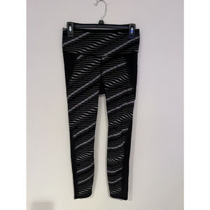 Athleta Size Sm Capri Cropped Leggings Black Gray Beige S/457962-00 S/74297 EUC